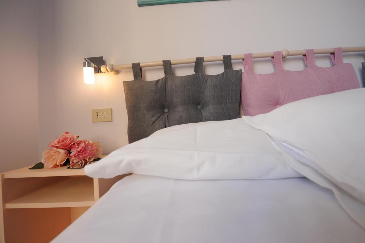 Hotel Le Giare มารินา ดิ เปียตราซันตา ภายนอก รูปภาพ
