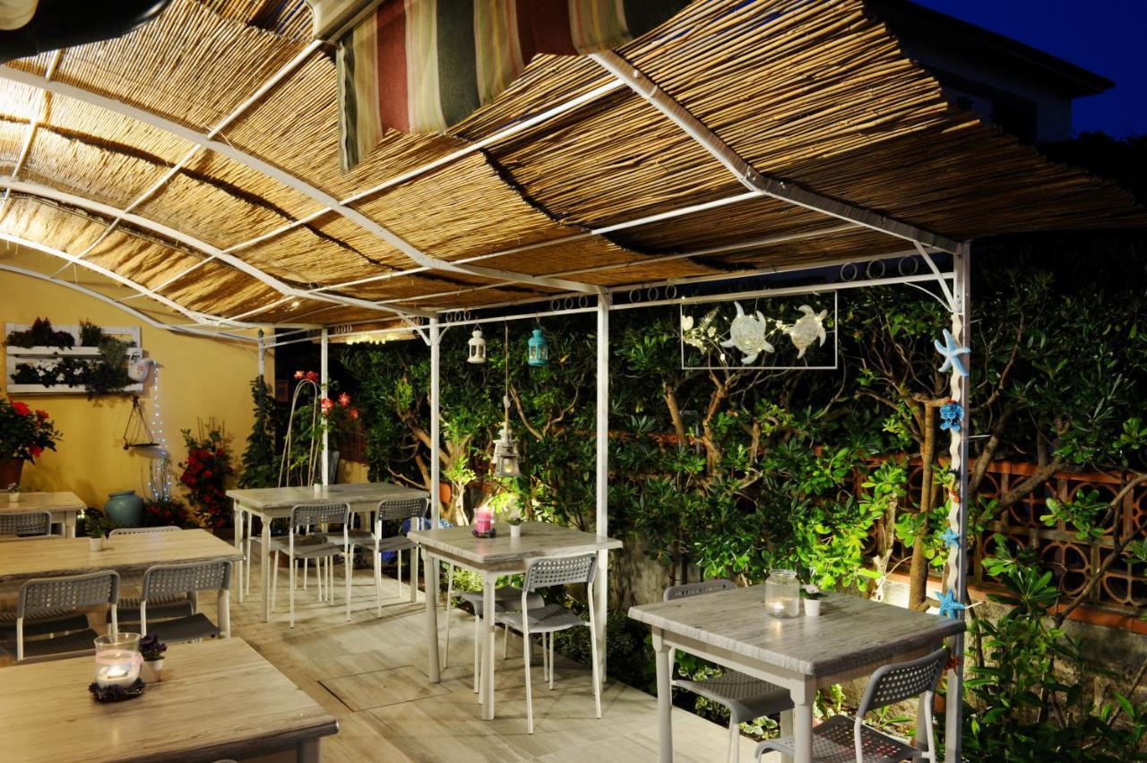 Hotel Le Giare มารินา ดิ เปียตราซันตา ภายนอก รูปภาพ