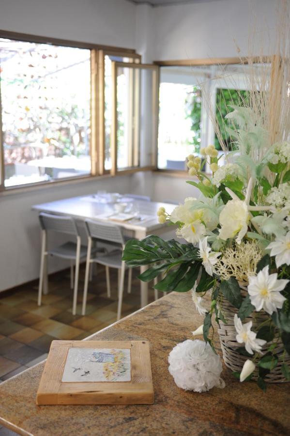 Hotel Le Giare มารินา ดิ เปียตราซันตา ภายนอก รูปภาพ