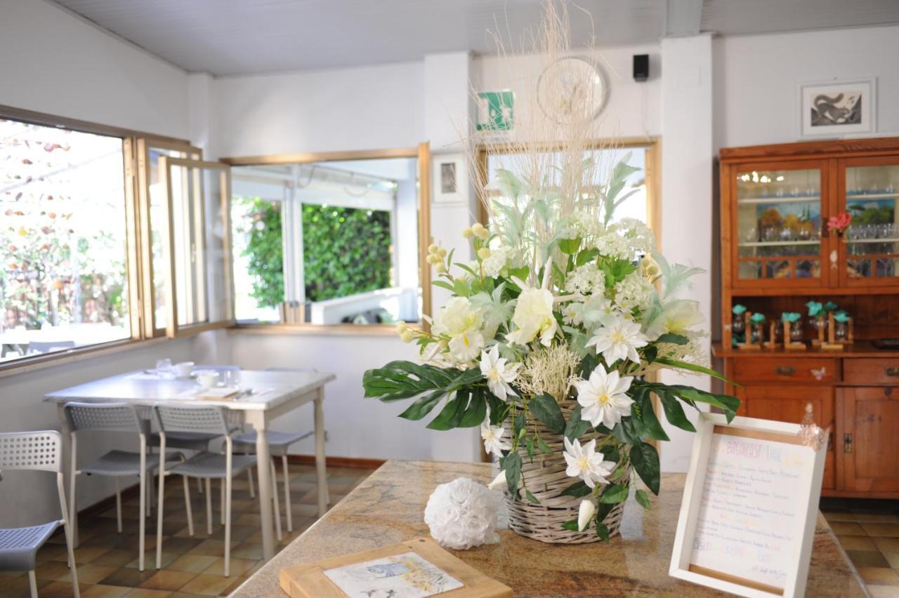 Hotel Le Giare มารินา ดิ เปียตราซันตา ภายนอก รูปภาพ