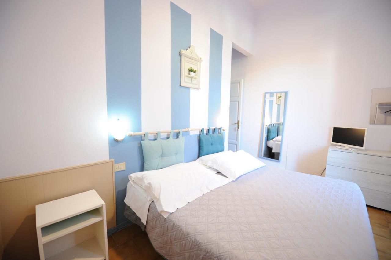 Hotel Le Giare มารินา ดิ เปียตราซันตา ภายนอก รูปภาพ